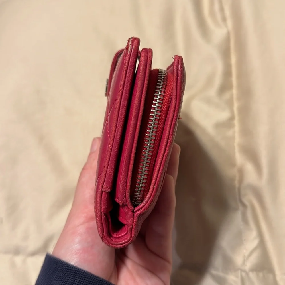 CHANEL • CC French Lambskin Wallet (RARE COLOR) - Picture 5 of 12